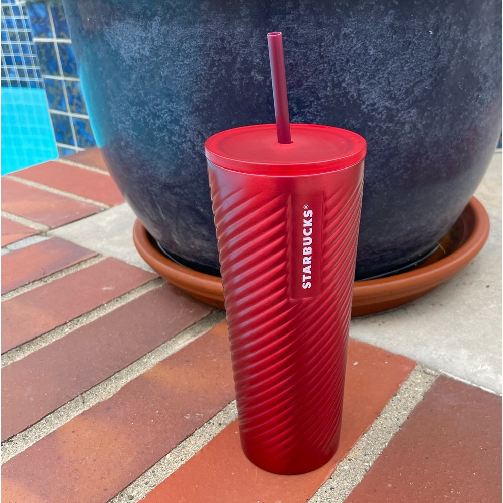 Starbucks Holiday 2022 Red Metal Swirl Venti 24 oz tumbler cup